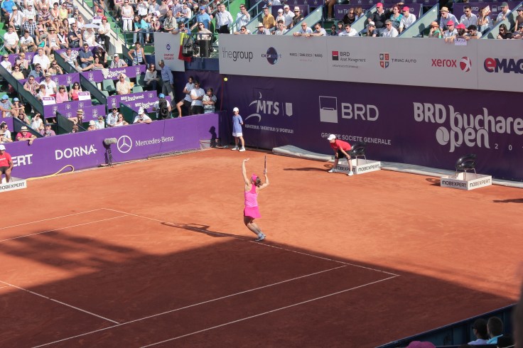 Simona Halep serving in the finals