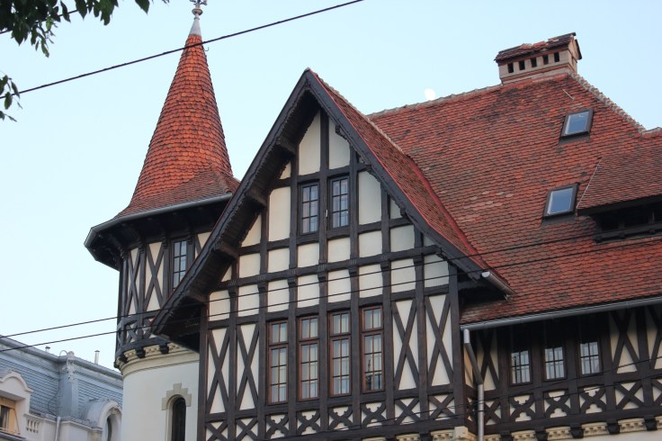Villa Herescum features some romantic and neogothical elements
