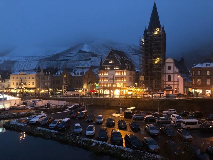 48378455_311368699497235_5126324461716373504_n