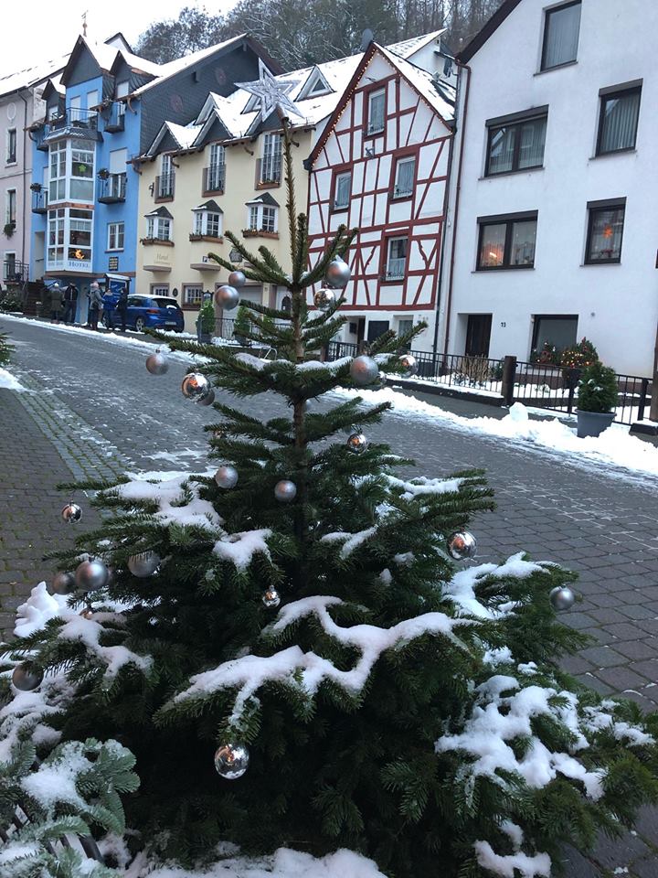 48384057_2192488924342979_2337346744653709312_n